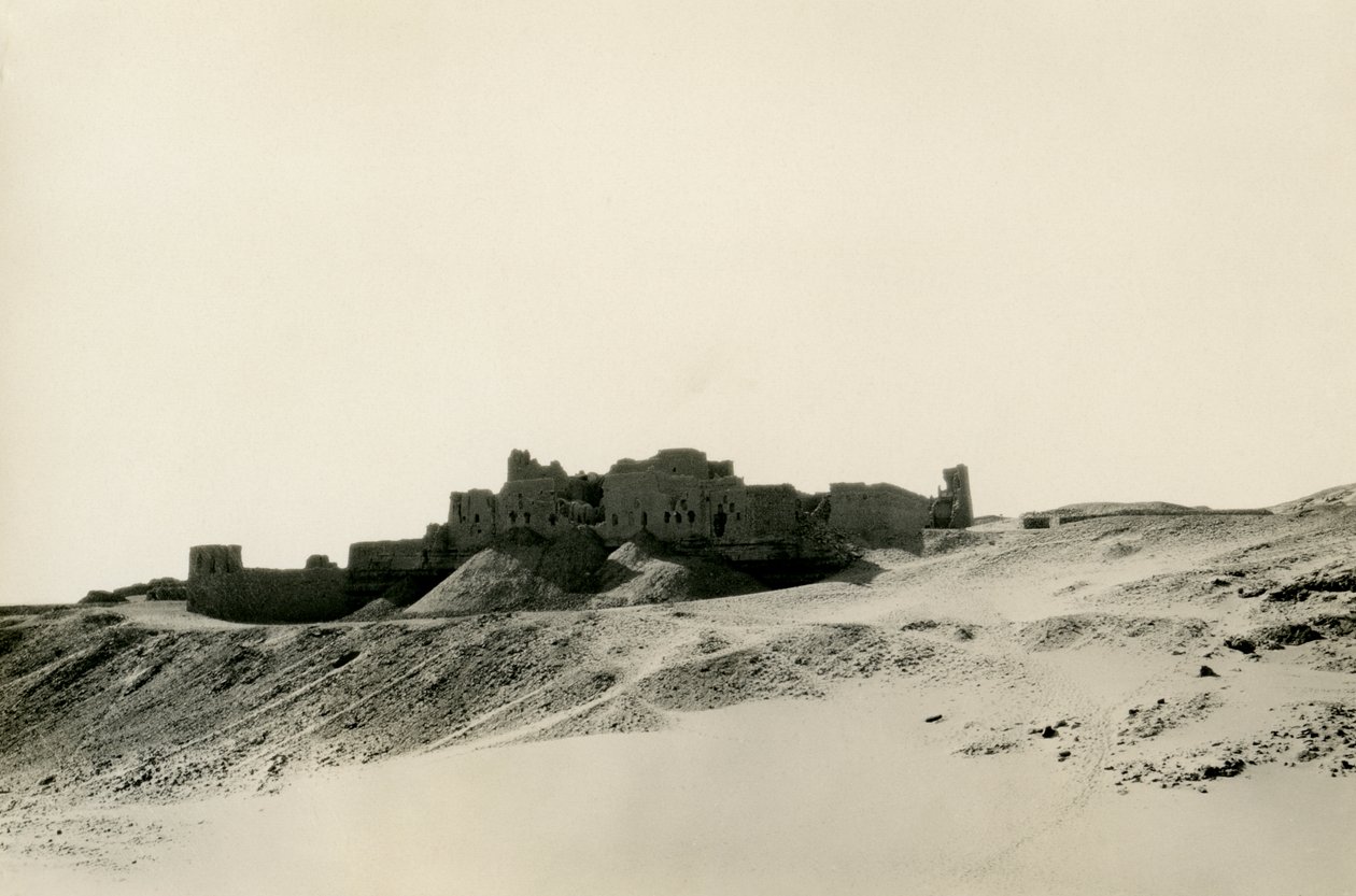 Klášter svatého Simeona, pohled od severu, Asuán, Egypt, fotografie Ugo Monneret de Villard od Ugo Monneret de Villard