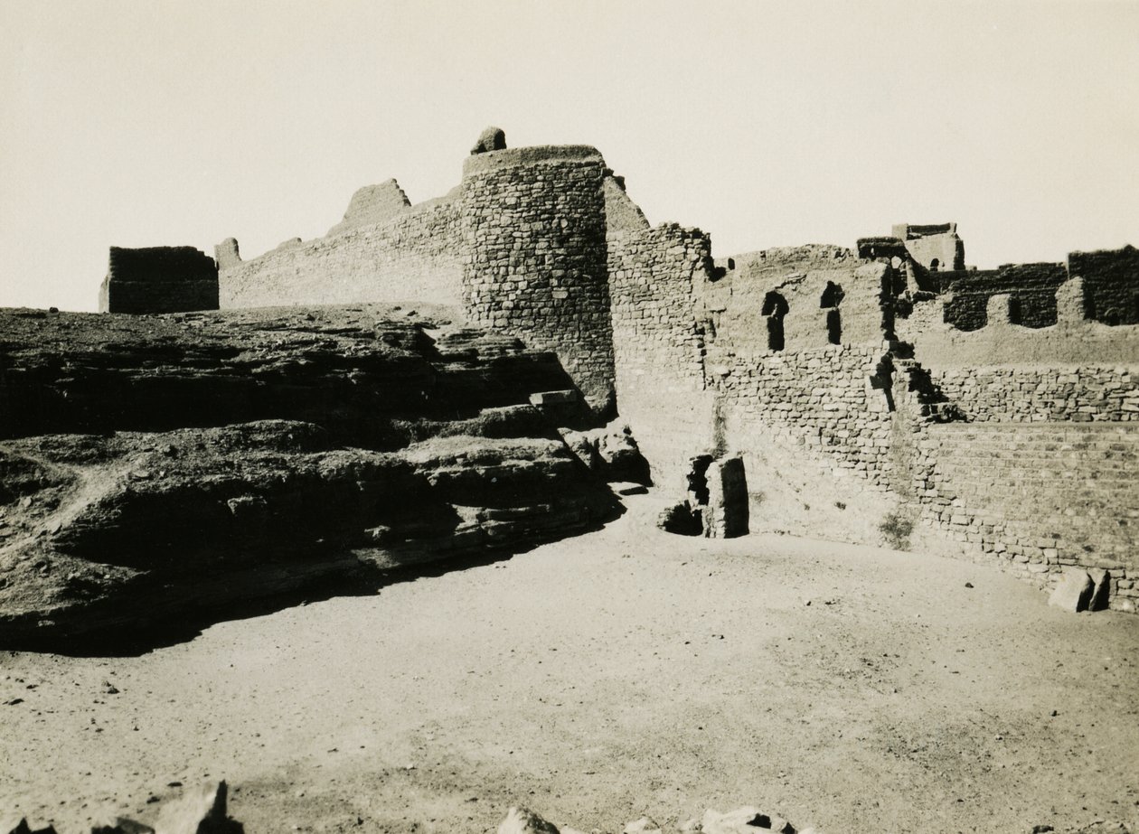 Klášter svatého Simeona, pohled od jihovýchodu, Asuán, Egypt, fotografie Ugo Monneret de Villard od Ugo Monneret de Villard