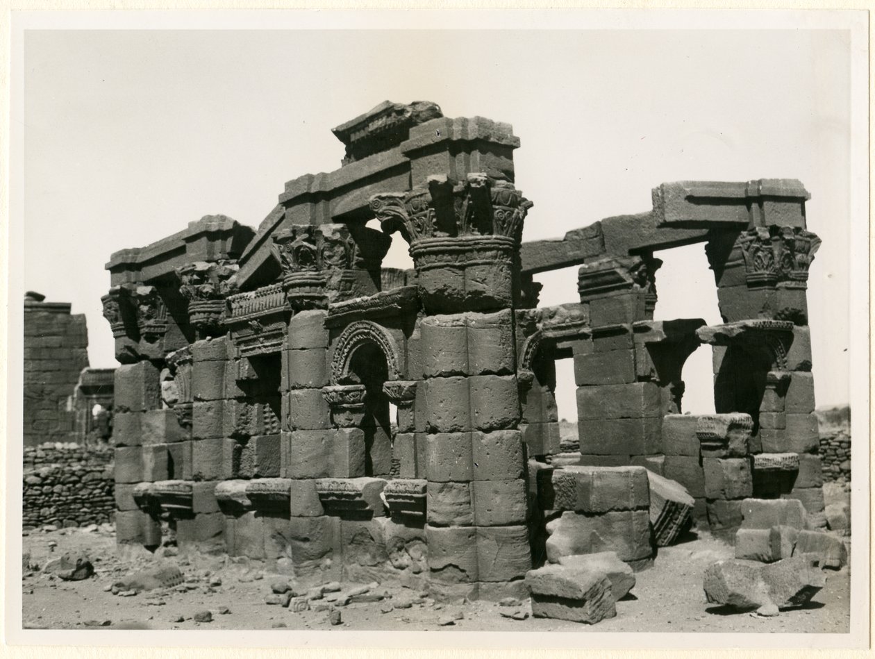 Římský kiosek, Naqa, Súdán, fotografie Ugo Monneret de Villard od Ugo Monneret de Villard