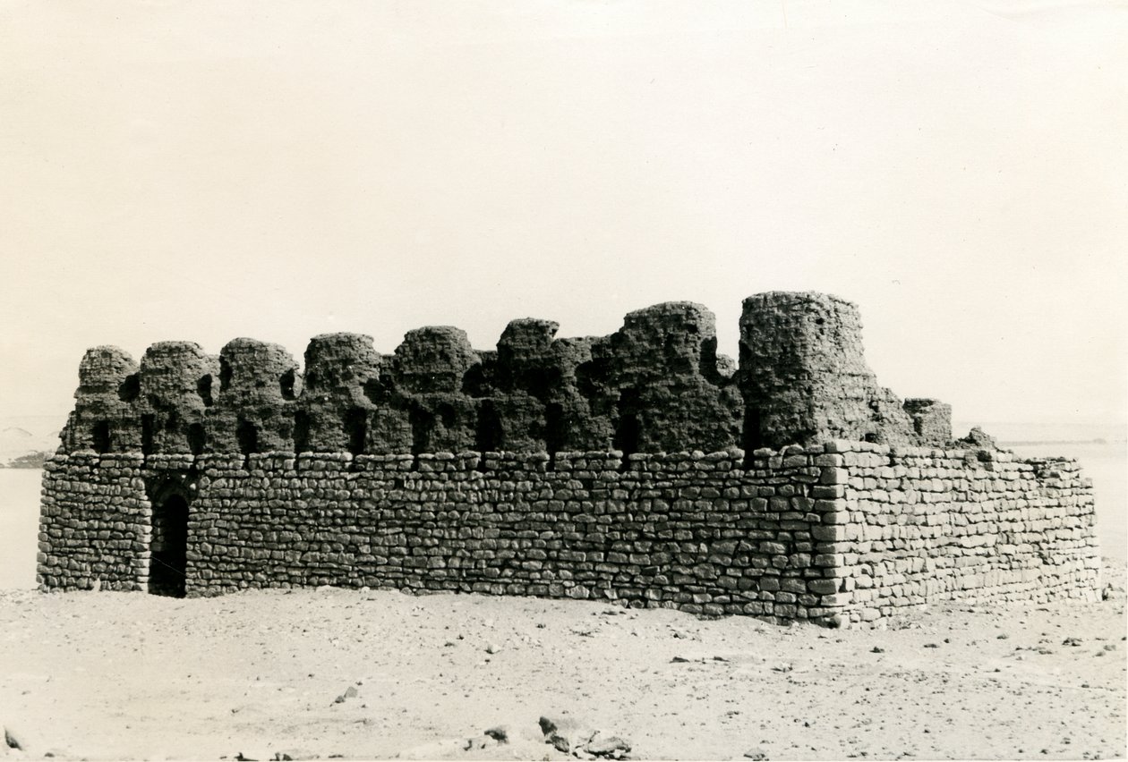 Ruiny kostela u řeky Nil, Adendan, Egypt, fotografie Ugo Monneret de Villard od Ugo Monneret de Villard