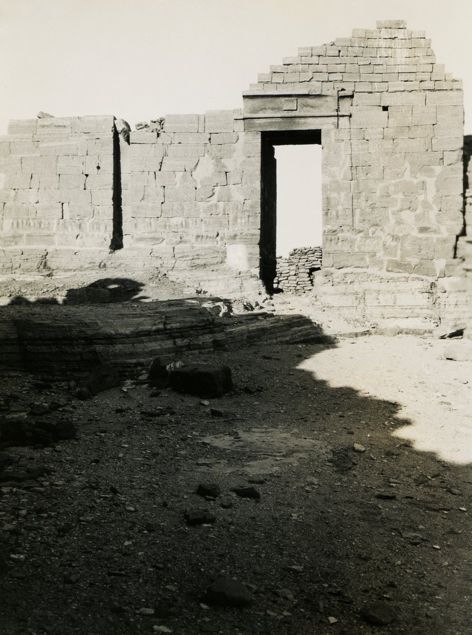 Ruiny chrámu, Kasr Ibrim, Egypt, fotografie Ugo Monneret de Villard od Ugo Monneret de Villard