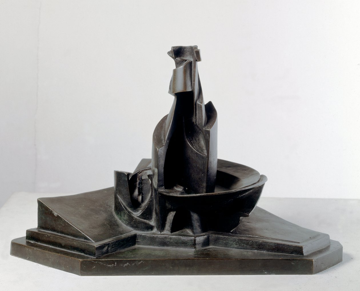 Vývoj láhve v prostoru (Vývoj láhve v prostoru) Bronzová plastika Umberta Boccioniho (1882-1916) 1912 Rozměr: 38,1 cm Milán, Museo del Novecento od Umberto Boccioni