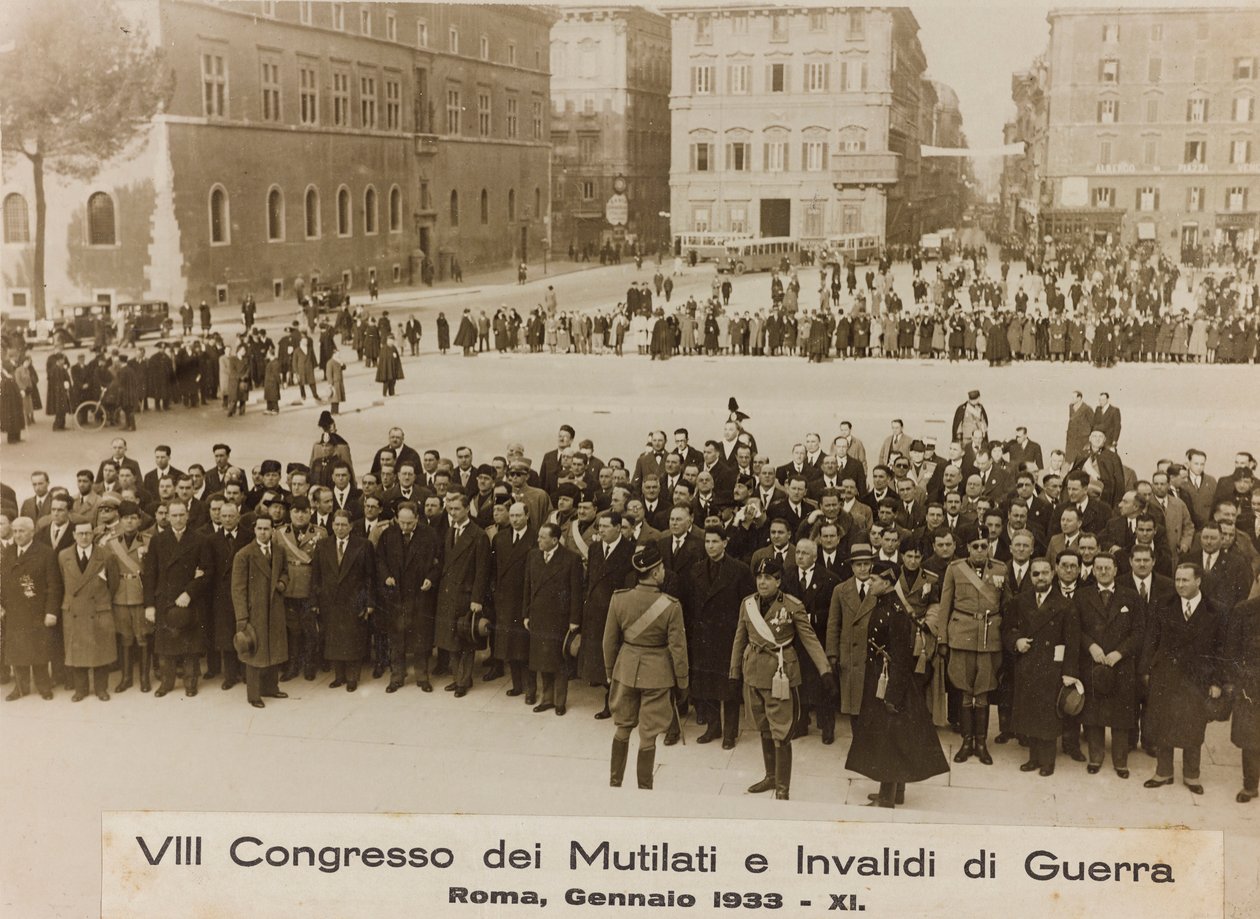 "VIII. kongres zmrzačených a válečných invalidů - Řím, leden 1933 - 11" (černobílá fotografie) od Umberto Palleschi
