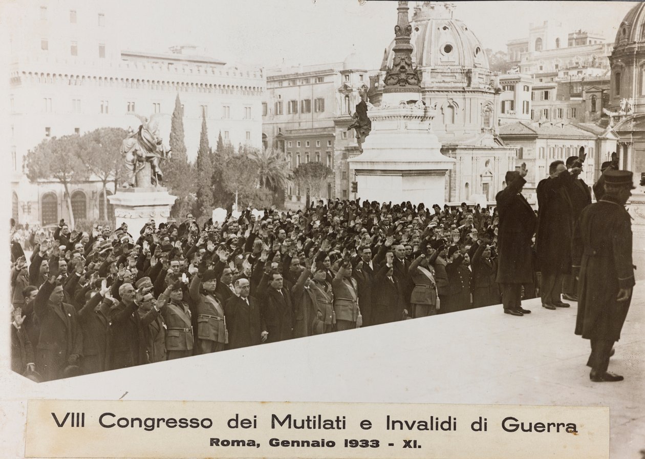 "VIII. kongres zmrzačených a válečných invalidů - Řím, leden 1933 - 11" (černobílá fotografie) od Umberto Palleschi