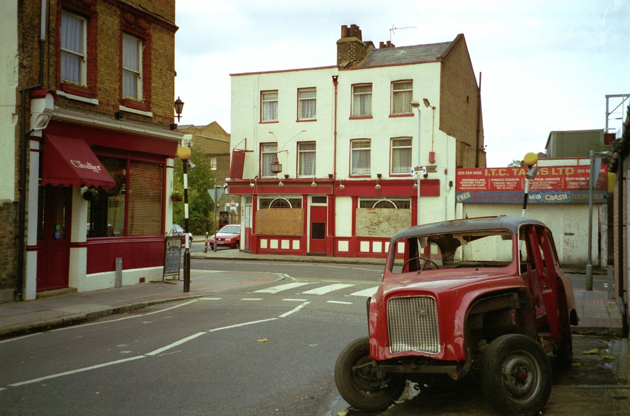 V Bethnal Green, 1996 od Unbekannt Unbekannt