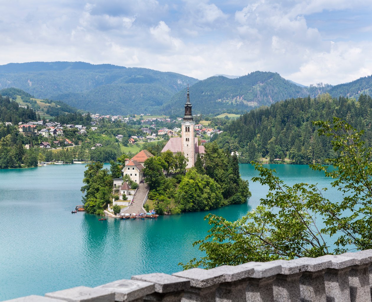 Bled, Slovinsko. Kostel Nanebevzetí Panny Marie, ostrov Bled od Unbekannt Unbekannt