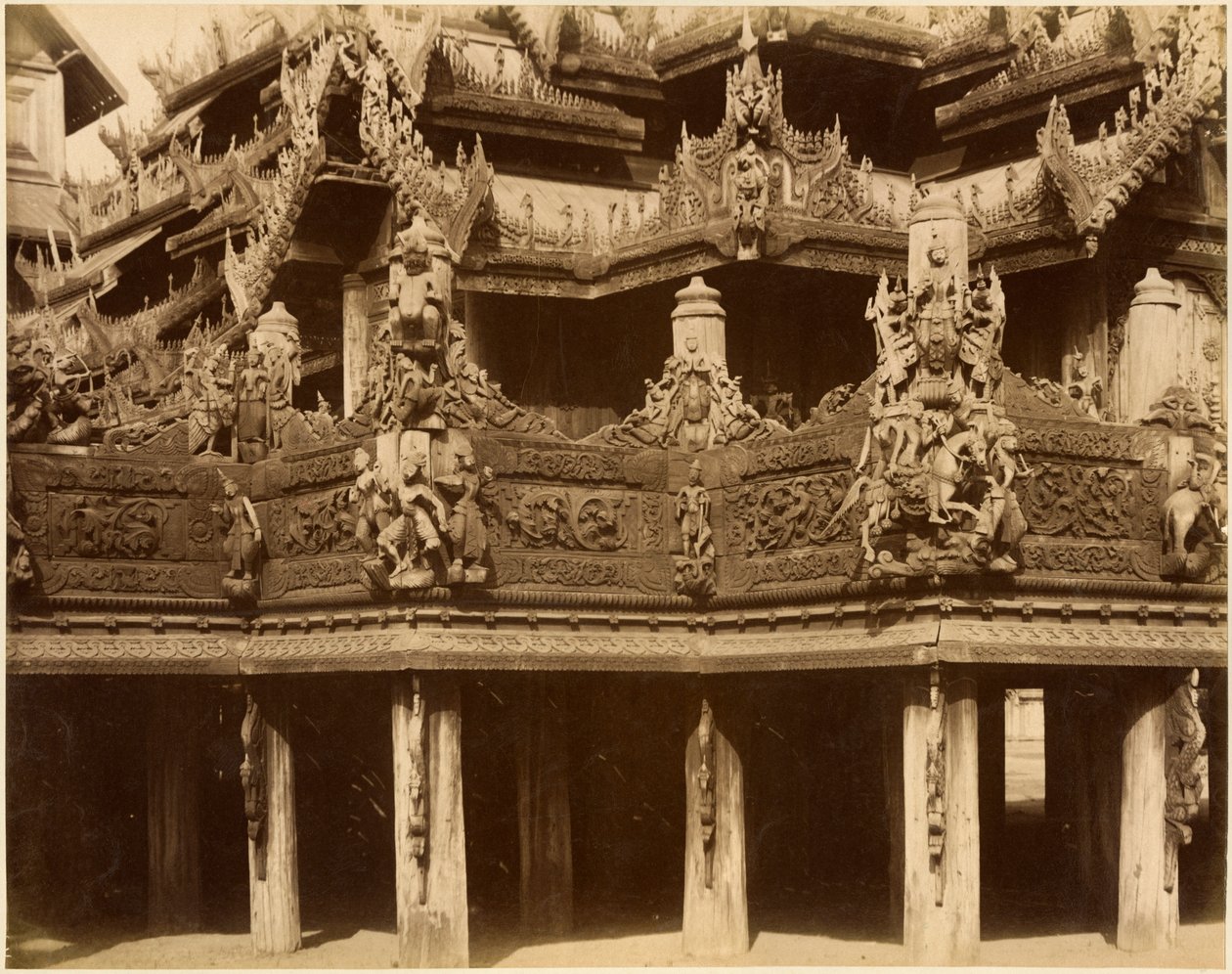 Klášter nebo pagoda, detail, pravděpodobně Mandalay, konec 19. století (tisk alba) (černobílá fotografie) od Unbekannt Unbekannt