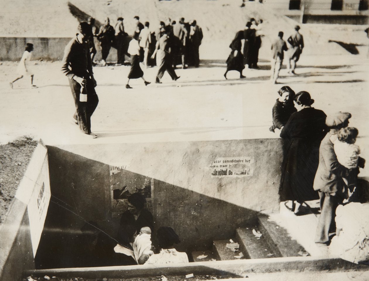 Útočiště Red Air Raid Shelters pomáhají bojovat proti náletům Red Air, Castellón od Unbekannt Unbekannt