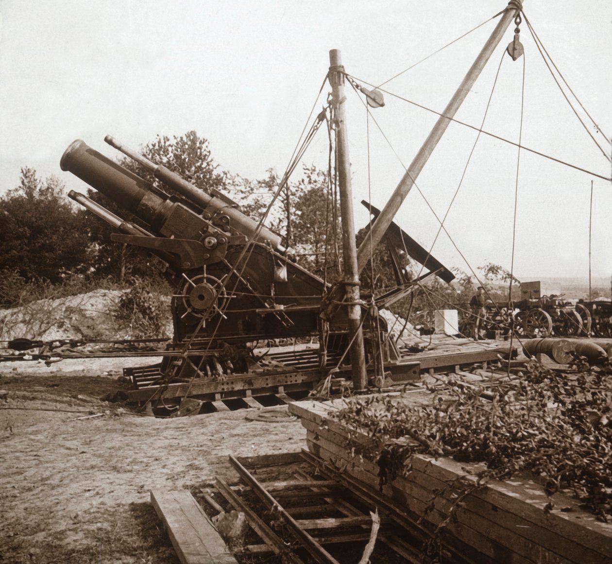220 minomet, Genicourt, severní Francie, c1914-c1918 od Unbekannt