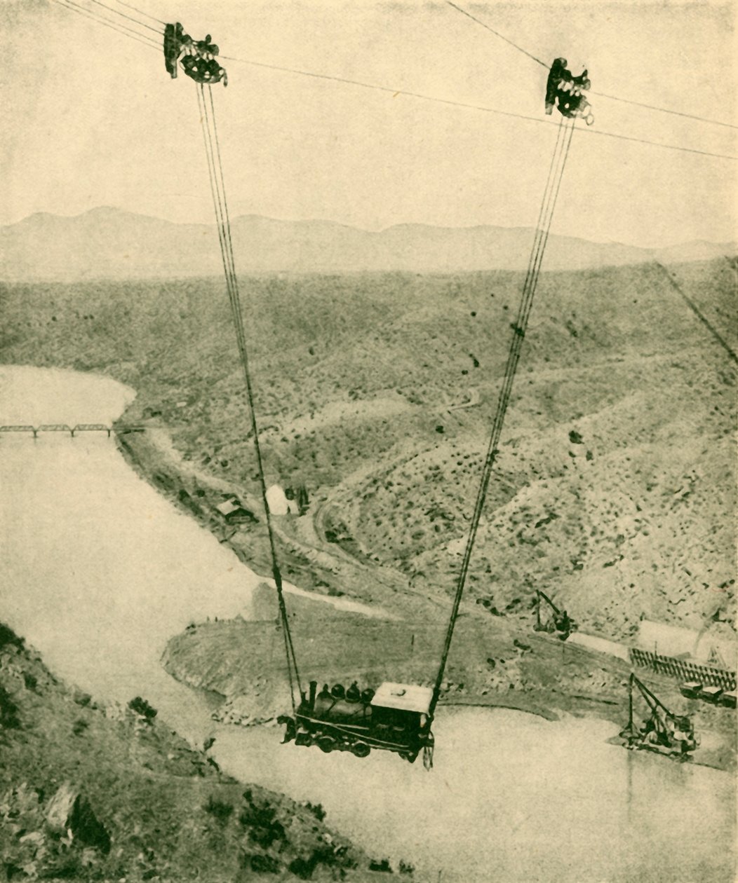 Motor dodavatelů je přehozen přes kaňon, řeka Rio Grande, Nové Mexiko, 1930. od Unbekannt