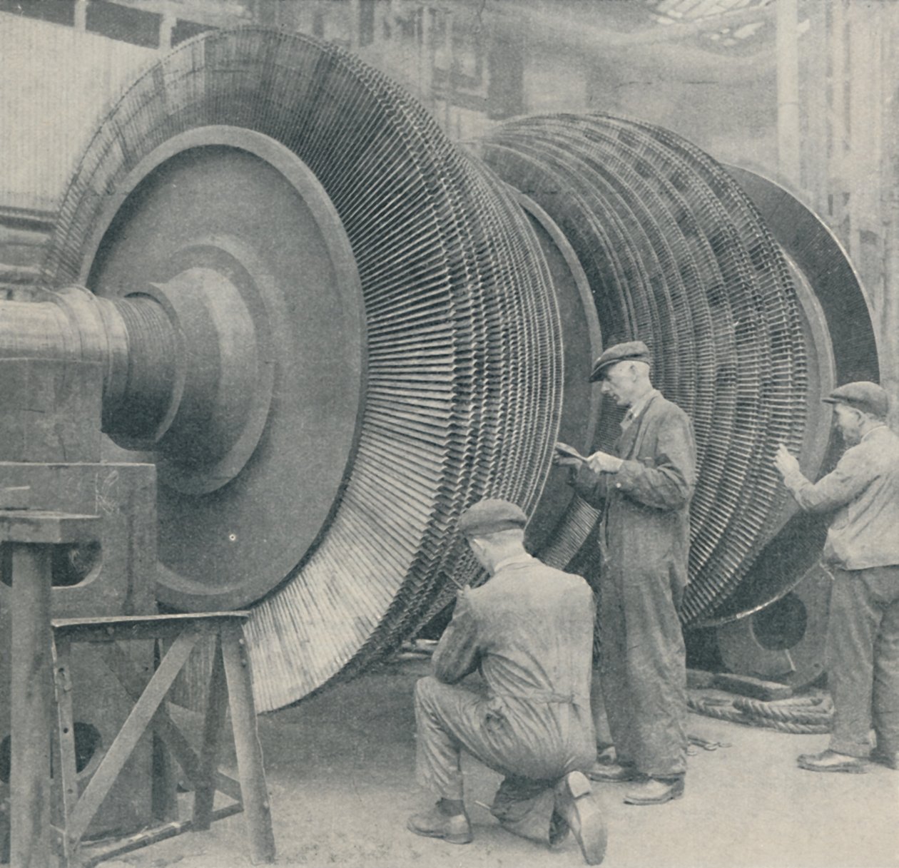 Mnoholistý rotor pro jednu z nízkotlakých turbín Queen Marys, 1937 od Unbekannt