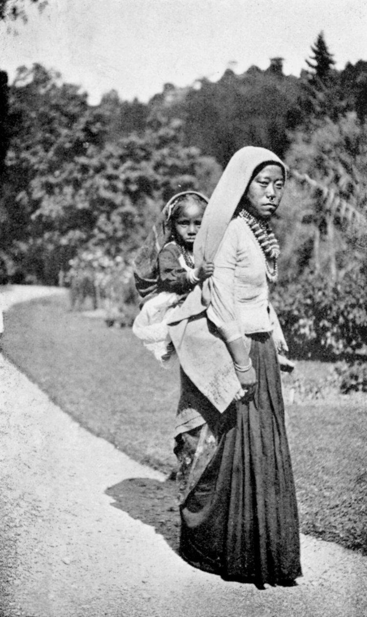 Nepálská žena se svým dítětem, c1910 od Unbekannt