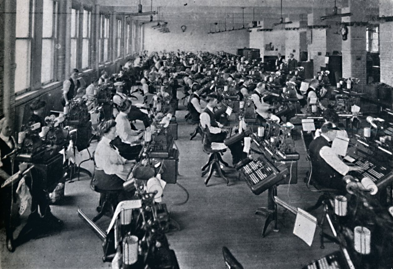 Pohled na největší baterii skládacích strojů na světě, 1916 od Unbekannt