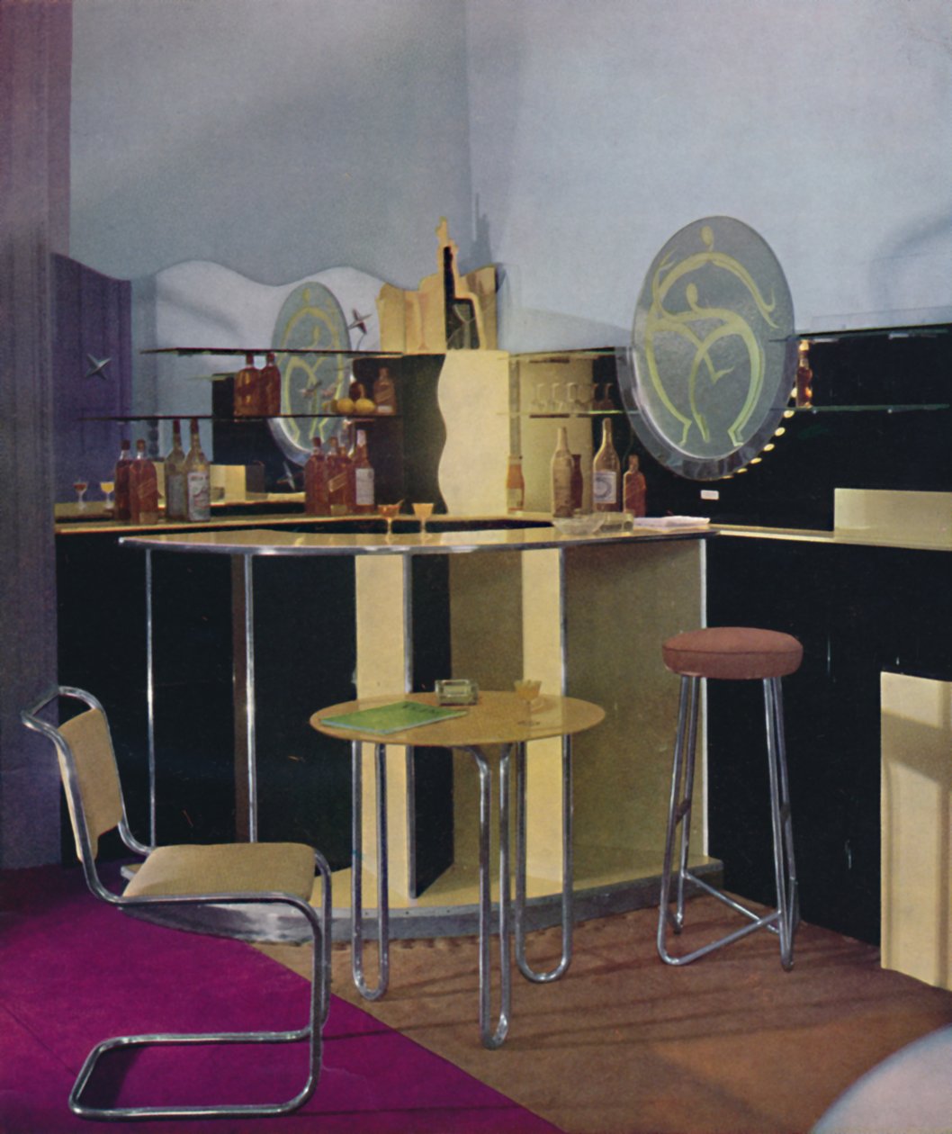 Koktejlový bar britské Vitrolite Company of London, navržený Kennethem Cheesmanem, 1935 od Unbekannt
