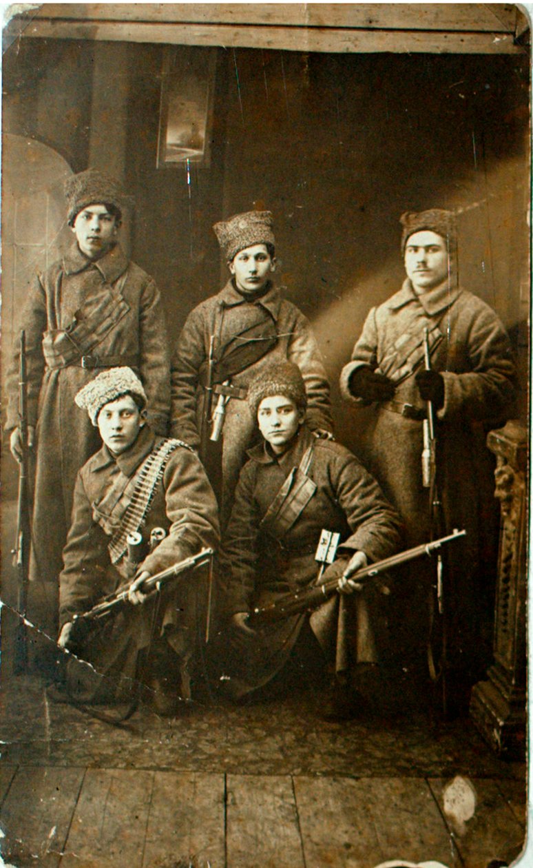 Skupina vojáků Rudé armády před odchodem na frontu, Petrohrad, Rusko, 1918 od Unbekannt