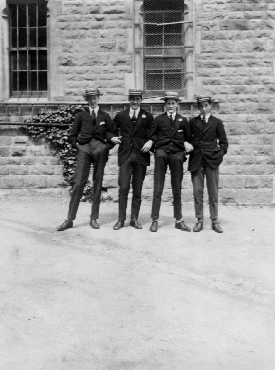 Skupina školáků nebo studentů, 1900-c1930 od Unbekannt