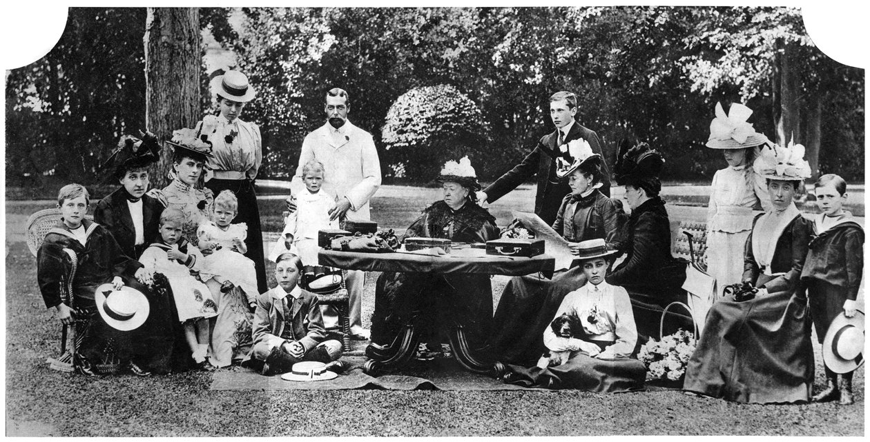 Královská rodinná párty v Osborne House, Isle of Wight, c1890-1900, 1935 od Unbekannt
