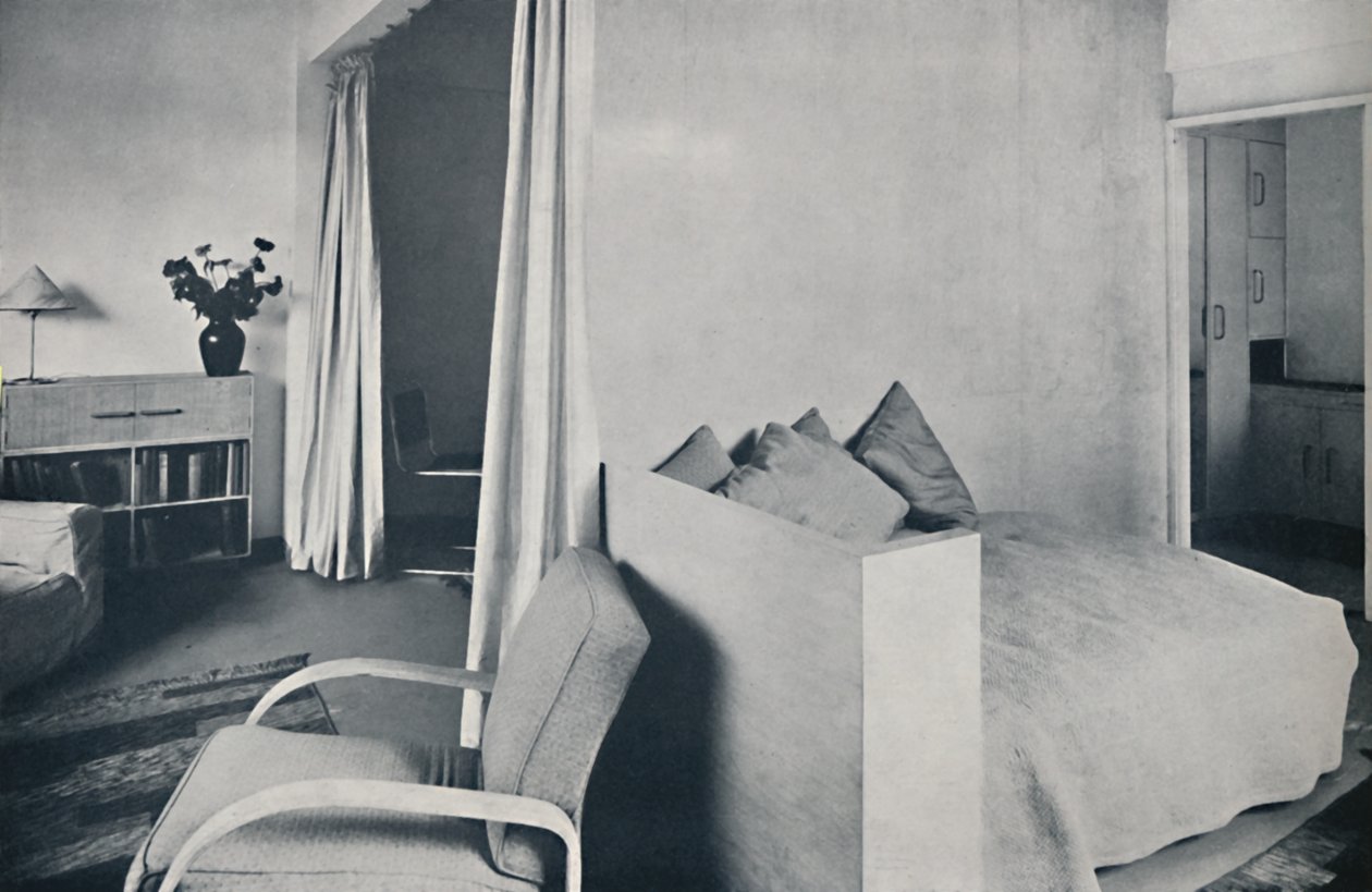 Studiový obývací pokoj v jednom z bytů Isokon Lawn Road, Hampstead, Londýn, 1936 od Unbekannt