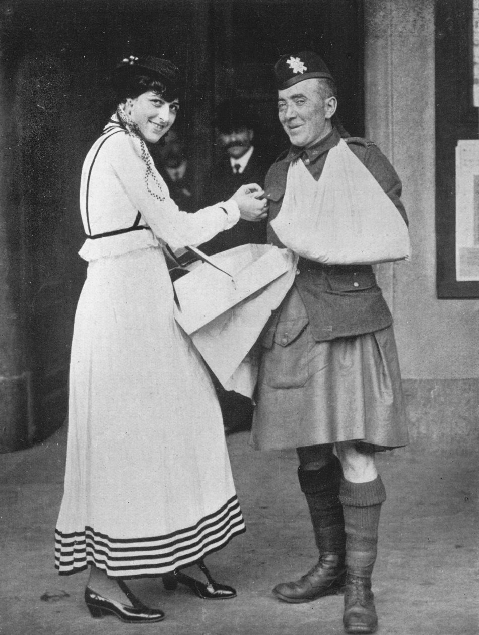 Incident válečné charitativní vlajky, 1915 od Unbekannt