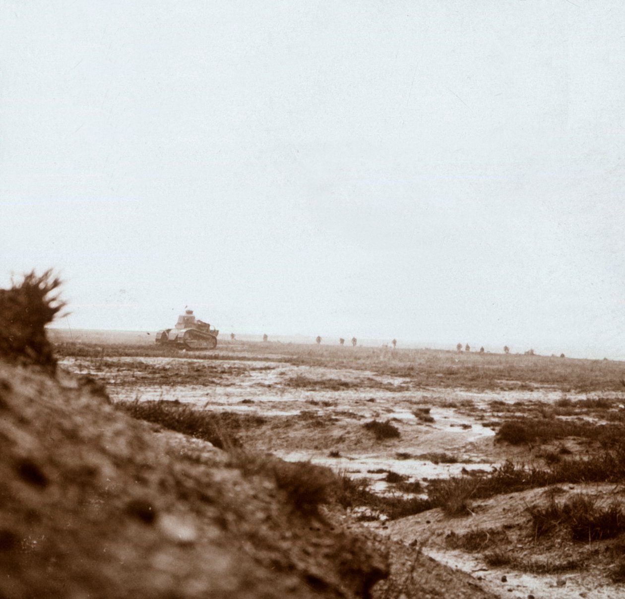 Postup s tanky, c1914-c1918 od Unbekannt