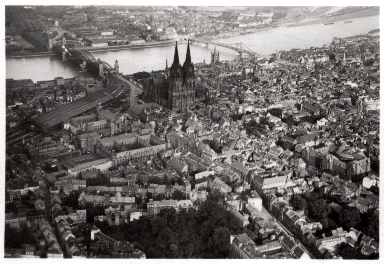 Letecký pohled na Kolín nad Rýnem, Severní Porýní-Vestfálsko, Německo, ze Zeppelinu, c1931 1933 od Unbekannt