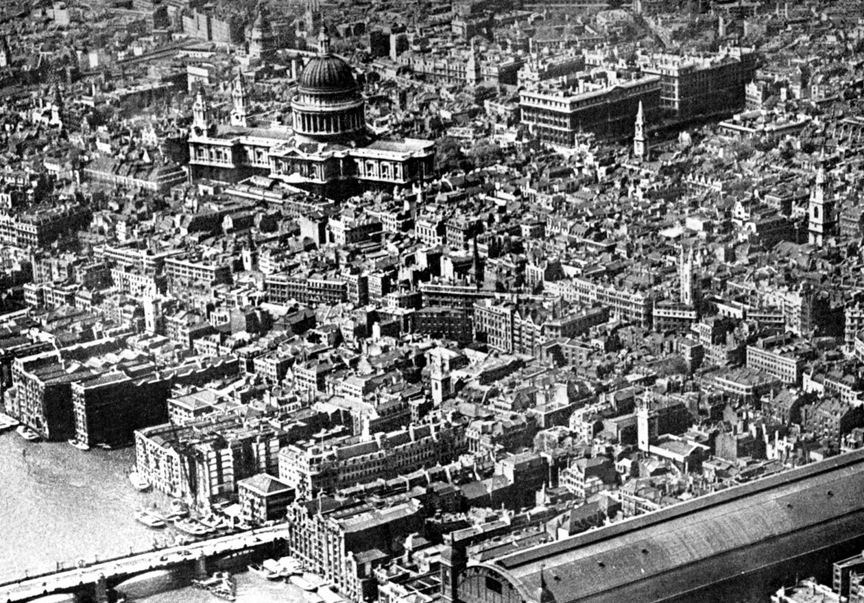 Letecký pohled na Londýn, ukazující St Pauls Cathedral, 1926 od Unbekannt