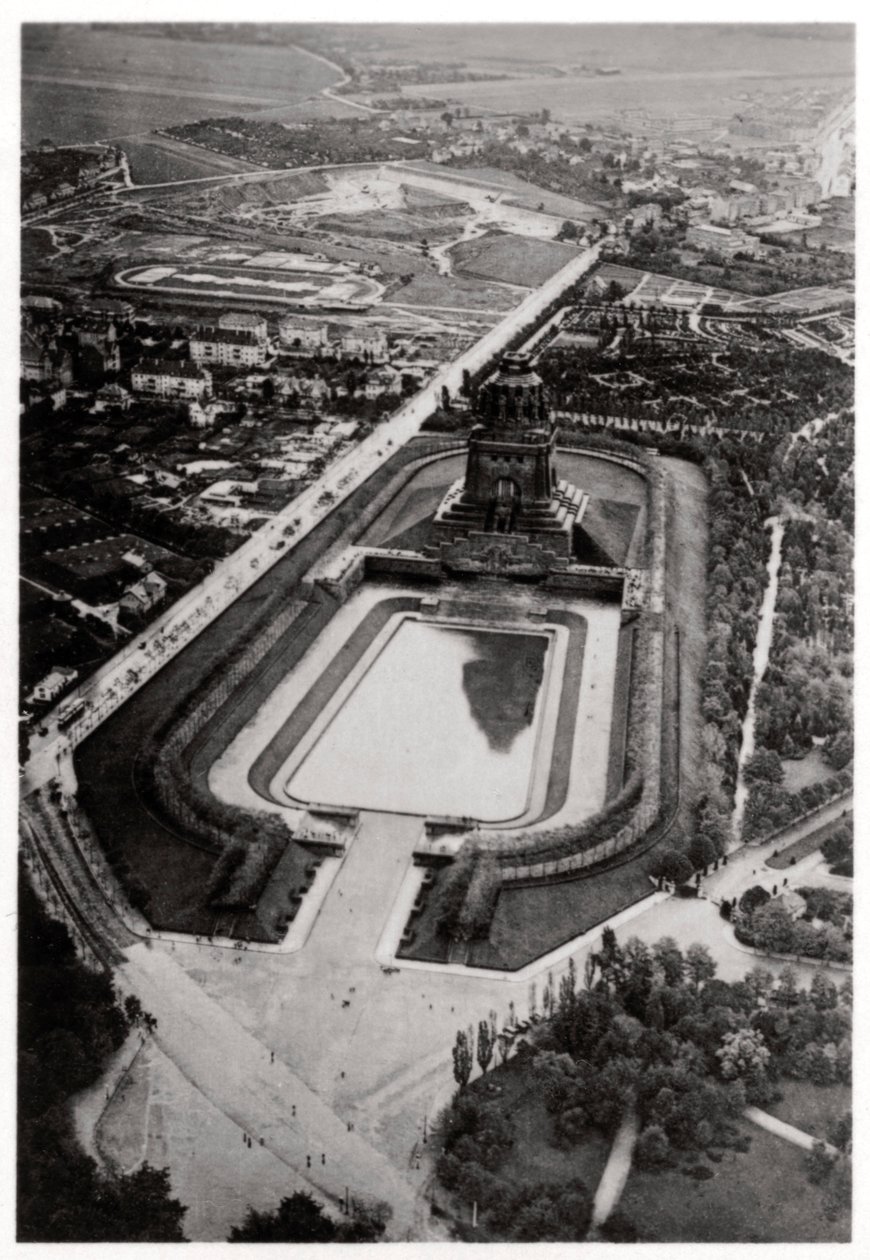 Letecký pohled na Volkerschlachtdenkmal, Lipsko, Německo, ze Zeppelinu, c1931 1933 od Unbekannt