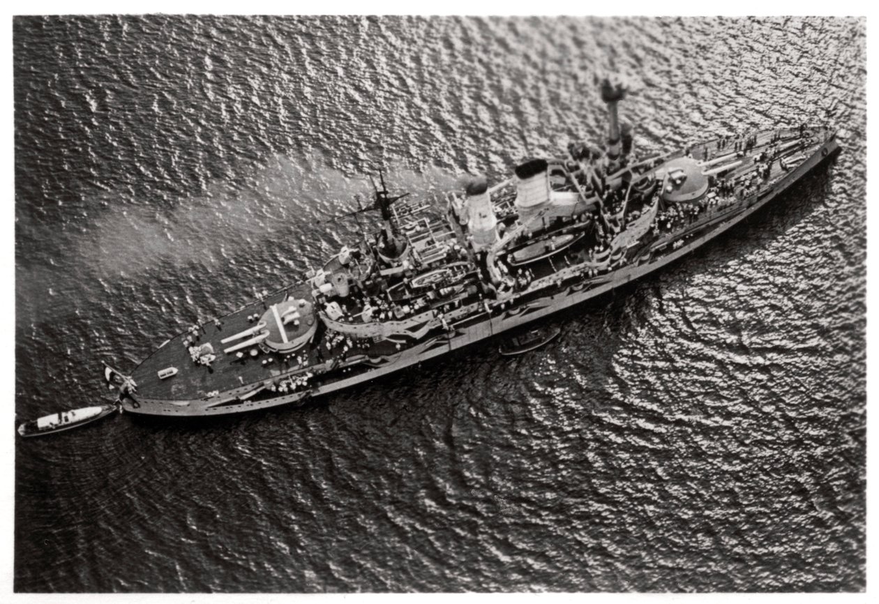 Letecký pohled na německou bitevní loď SMS Schlesien, ze Zeppelinu, c1931 1933 od Unbekannt