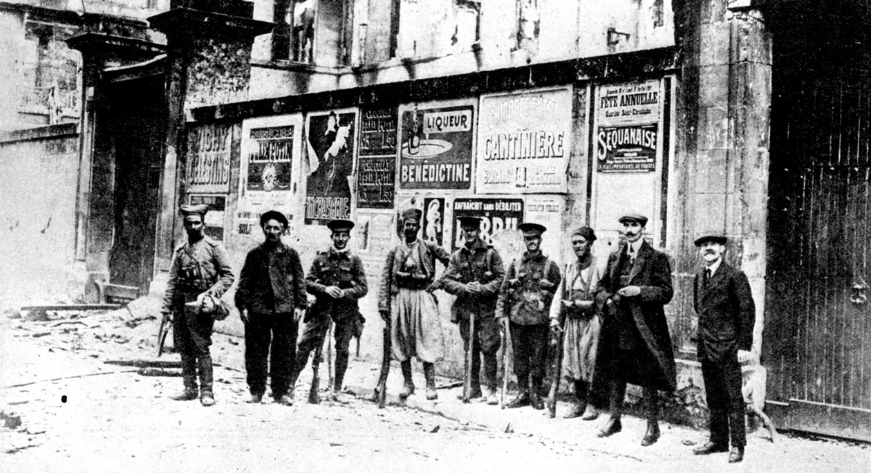 Africký lovec, dva Turcos a tři britští vojáci, Soissons, Francie, první světová válka, 1914 od Unbekannt