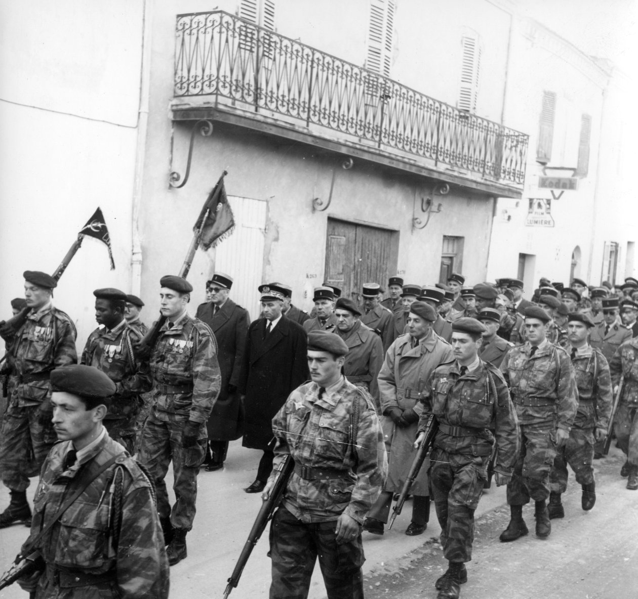 Alžírsko, 1957 od Unbekannt
