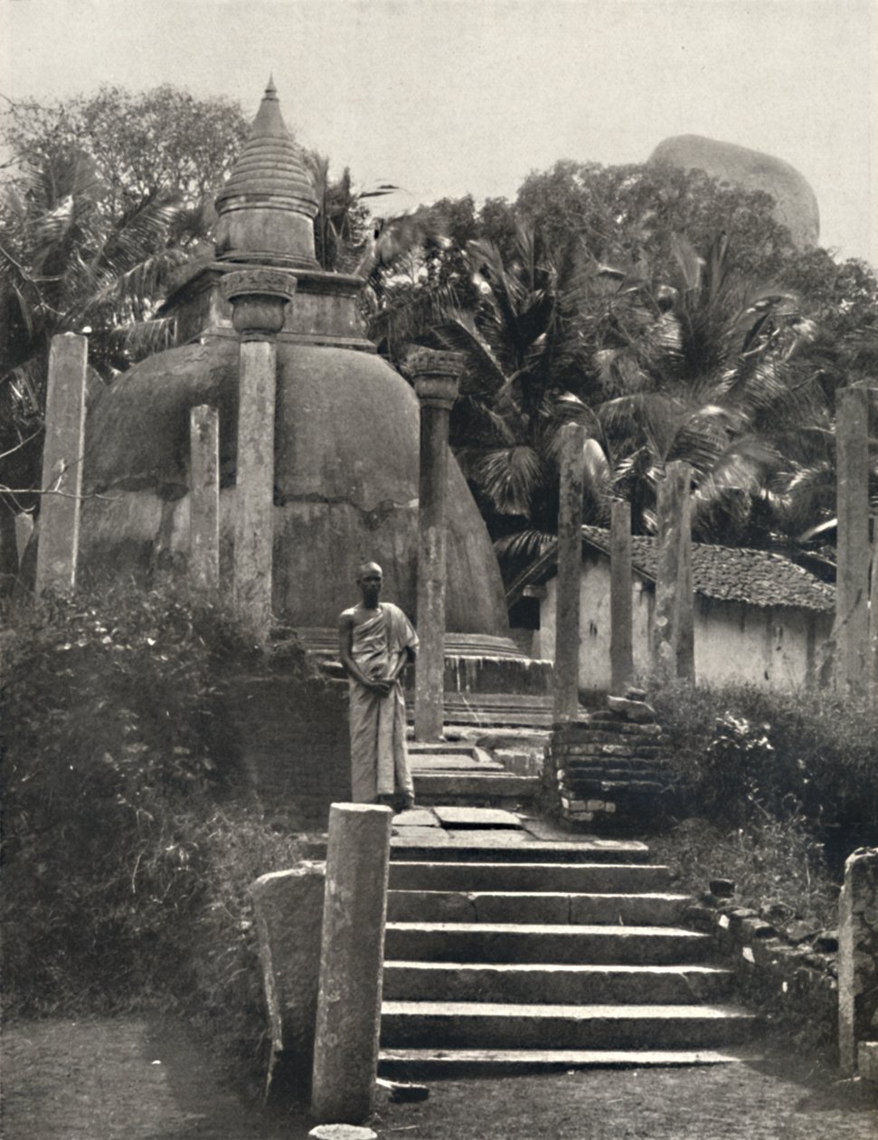Ambatthala Dagoba v Mihintale, místo odpočinku relikvií Mahindy, postavená 275 př.nl. 1926 od Unbekannt