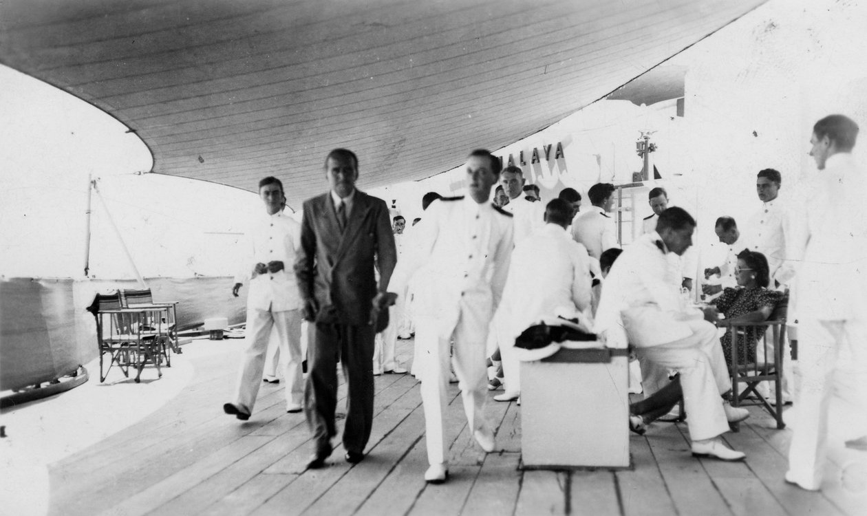 Americký herec a filmový režisér Douglas Fairbanks, Sr na palubě HMS Malaya, Benátky, Itálie 1938 od Unbekannt