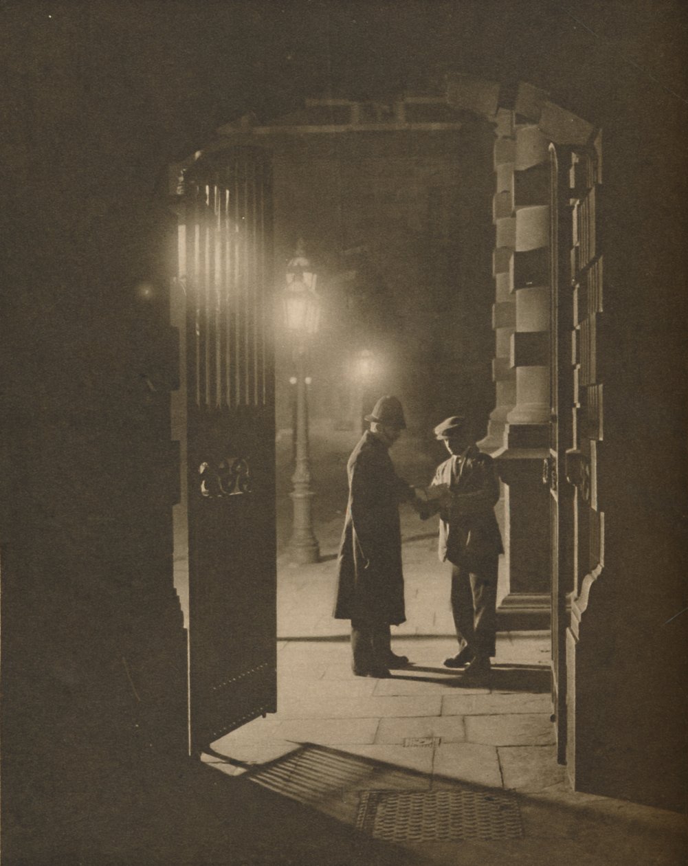 Incident v The Yard v malých hodinách, c1935. od Unbekannt