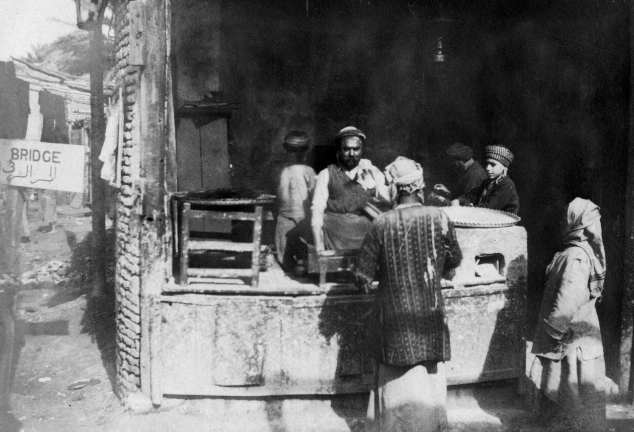 Arabský kuchař, Aleppo Road, Bagdád, Irák, 1917-1919 od Unbekannt