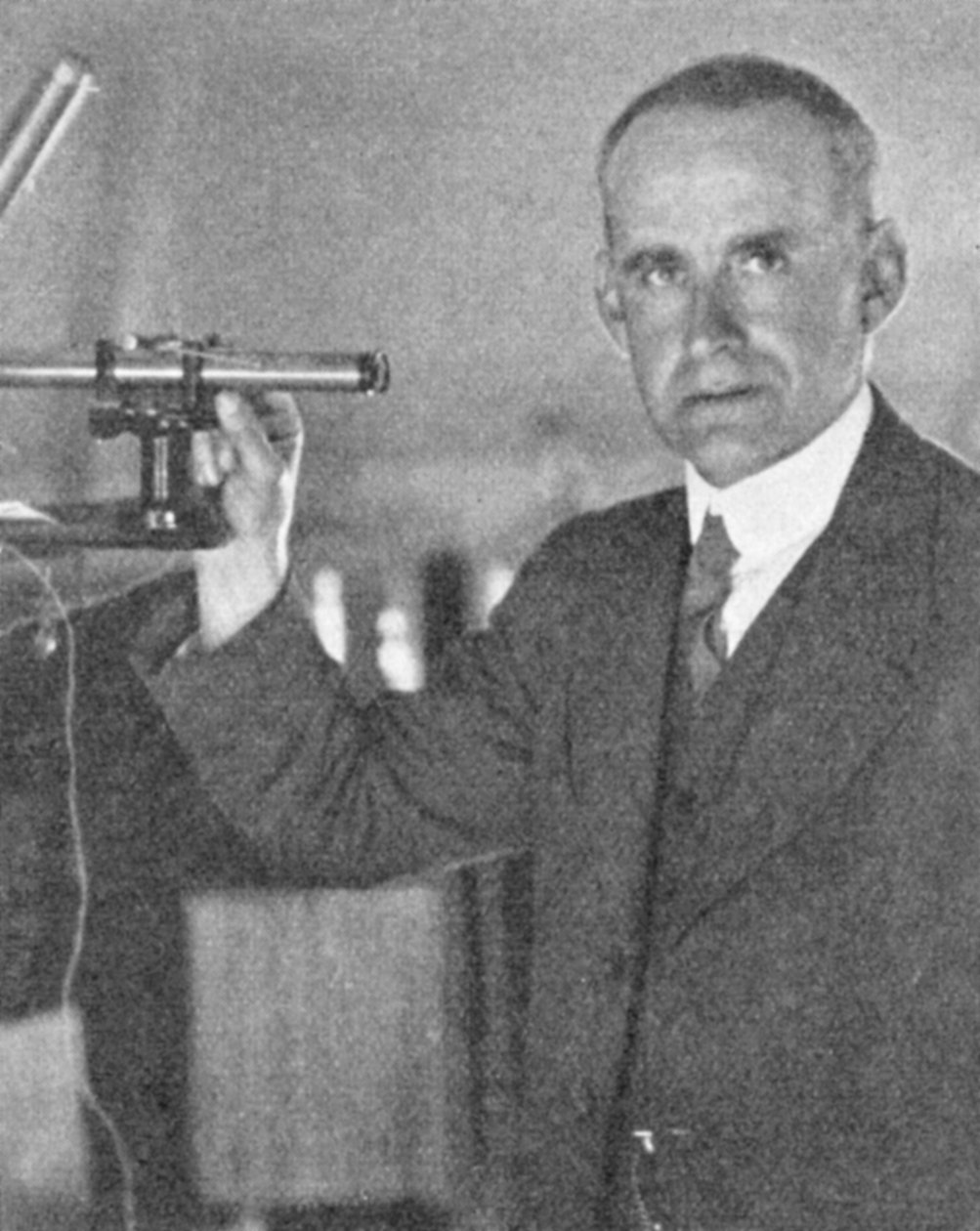Arthur Stanley Eddington 1882-1944, britský astronom, fyzik a matematik, c1930-c1944 od Unbekannt