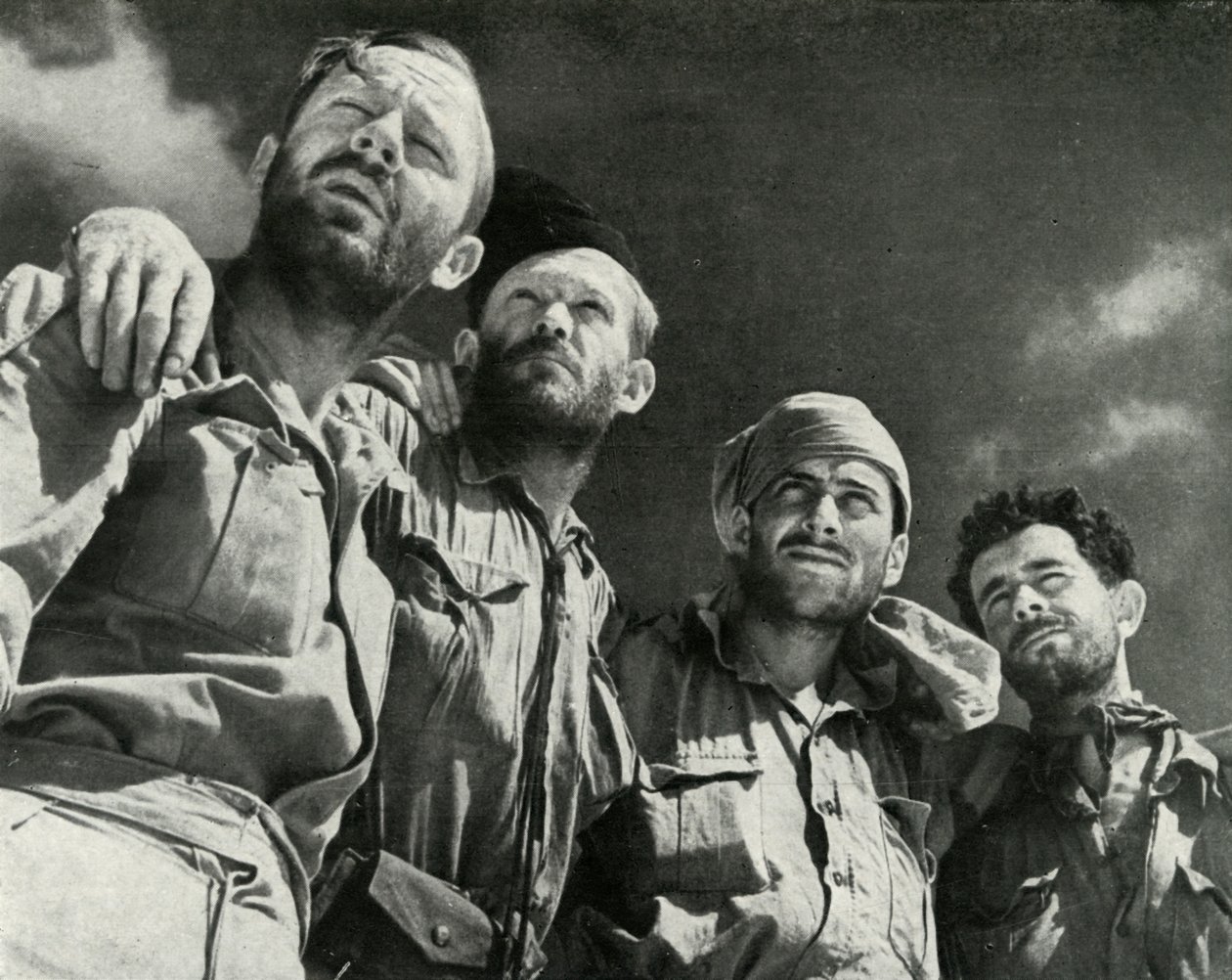 Když Němci zaútočili na Alamein, tito čtyři muži vstoupili do britských linií, c1942-1943, 1945 od Unbekannt
