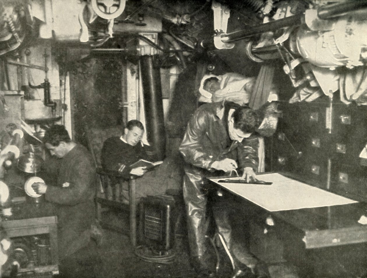 Na dně moře. V ubikaci ponorky, 1919. od Unbekannt