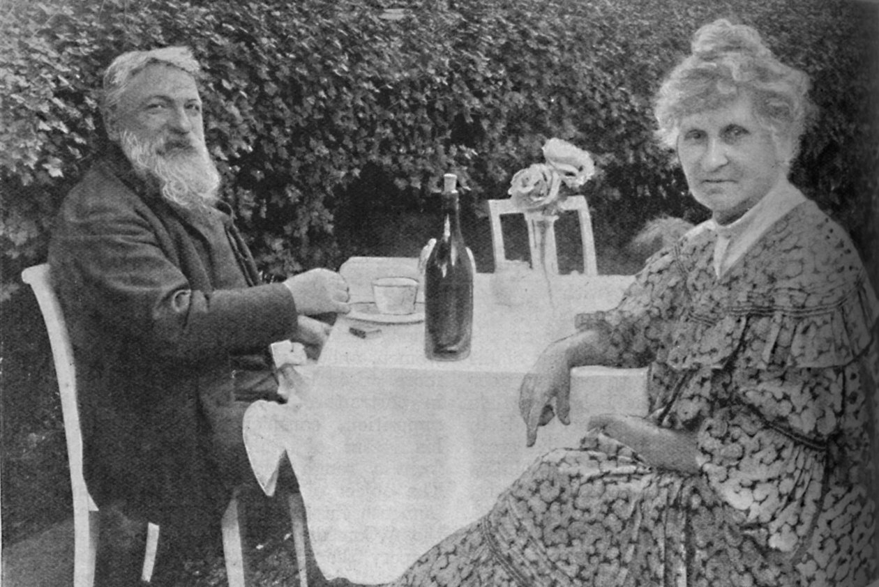 Auguste Rodin - Rodin a jeho manželka v jejich zahradě v Meudonu, c1925 od Unbekannt