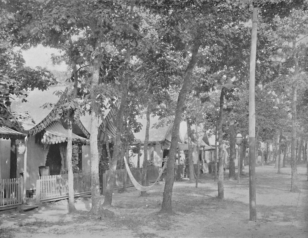 Avenue of Tents, Ocean Grove, New Jersey, c1897. od Unbekannt