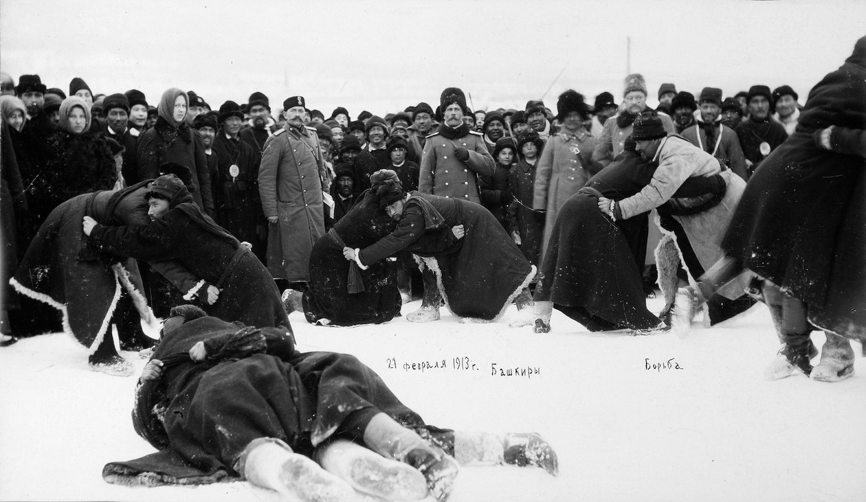 Bashkirs kuresh wrestling, Rusko, 1913 od Unbekannt