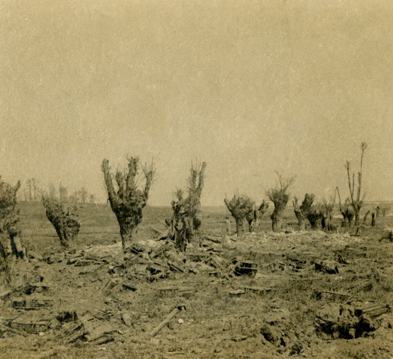 Battlefield, Maurepas, severní Francie, c1914-c1918 od Unbekannt