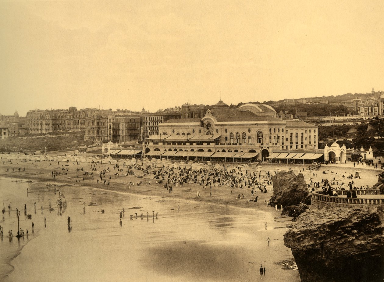 Biarritz – Městské kasino a Grande Plage, c1930. od Unbekannt