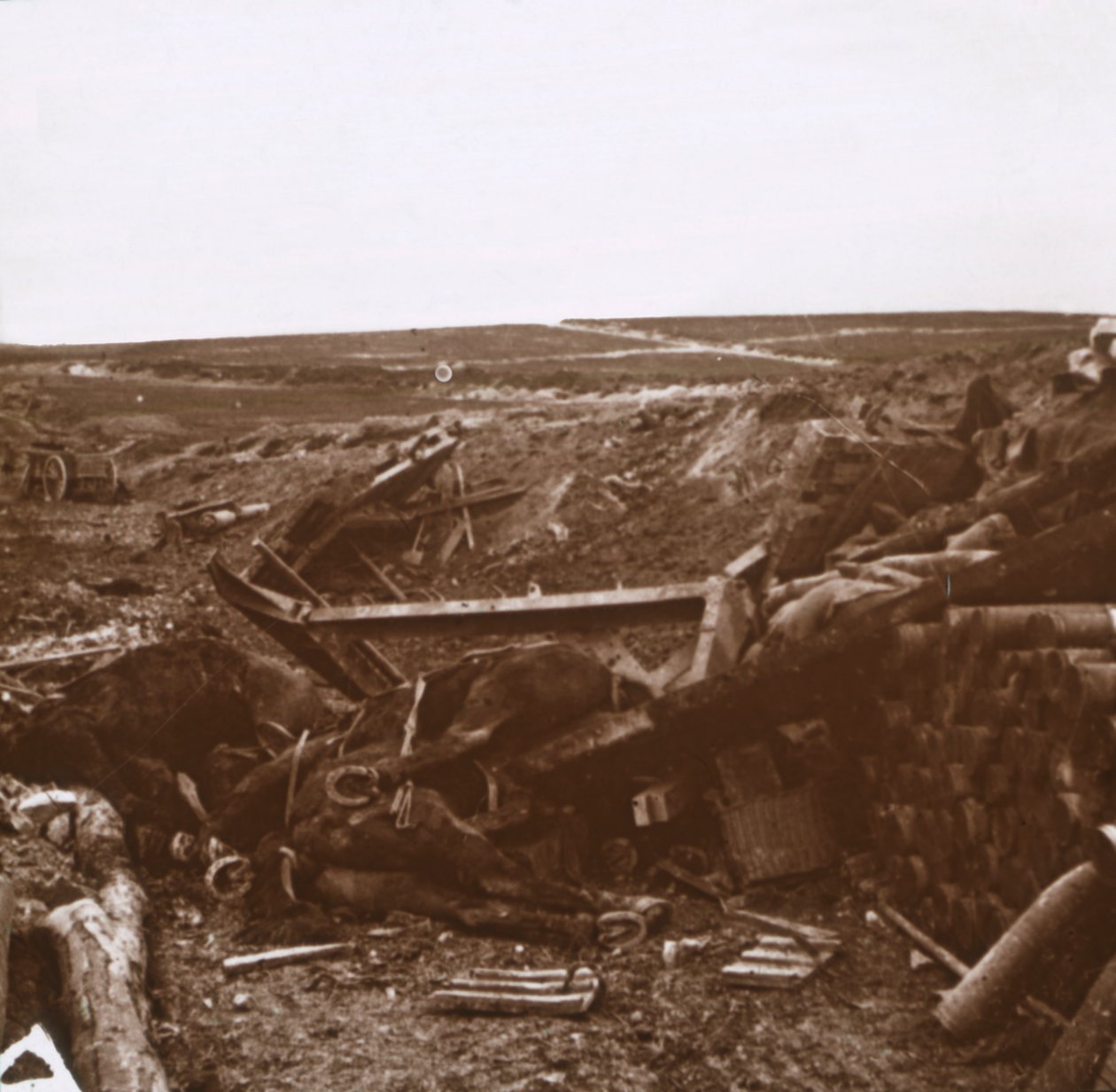 Bombardovaná baterie, Clery, Francie, c1914-c1918 od Unbekannt