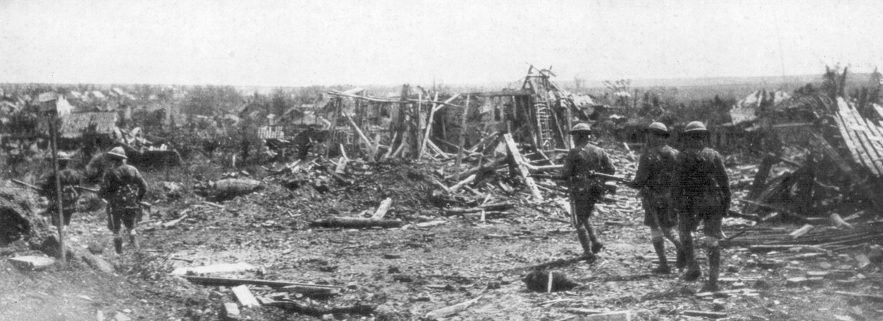 Britští vojáci zkoumající ruiny Albert, Somme, Francie, 22. srpna 1918 od Unbekannt