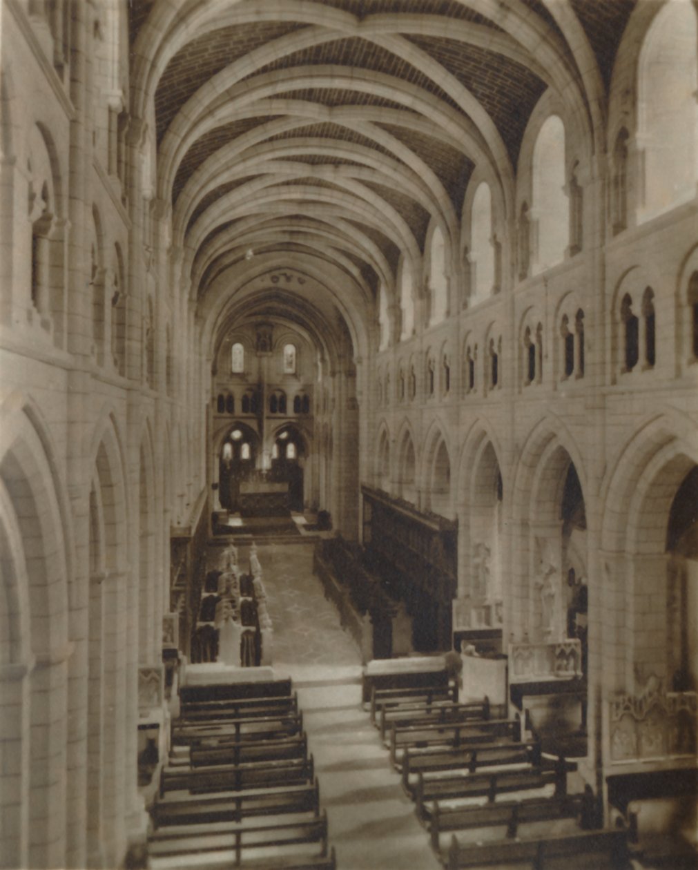 Interiér kostela Buckfast Abbey, konec 19. a začátek 20. století od Unbekannt