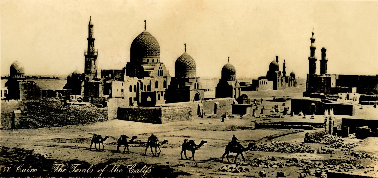 Káhira – The Tombs of the Califs, c1918-c1939. od Unbekannt