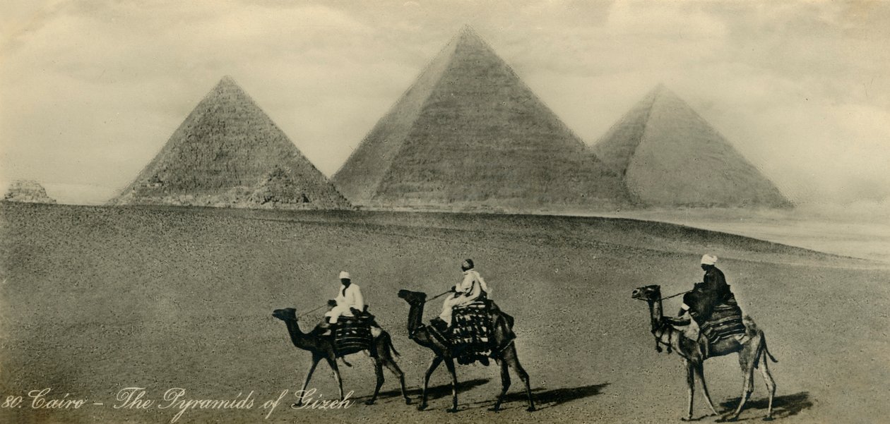 Káhira: Pyramidy v Gizeh, c1918-c1939. od Unbekannt