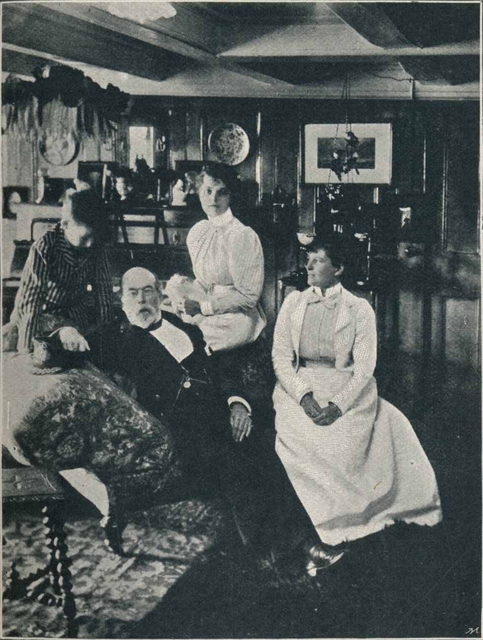 Kapitán Bourchier, jeho dcera a vnučka, c1900, 1910 od Unbekannt