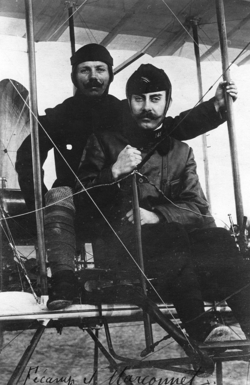 Kapitán Marconnet a poručík Fequant, francouzští armádní letci, c1910 od Unbekannt