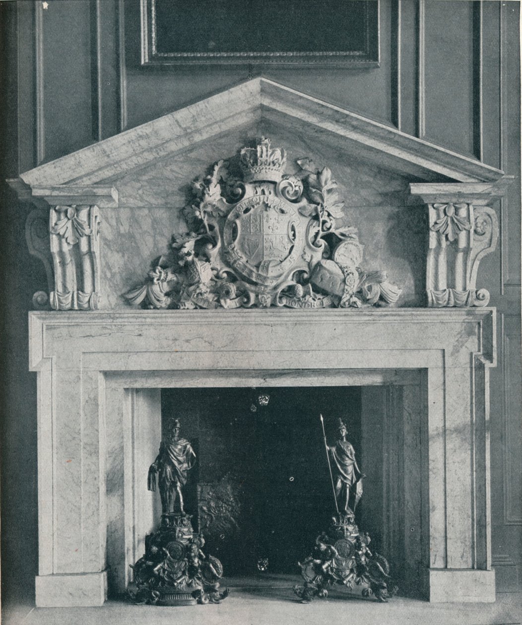 Vyřezávaný mramorový komín od Williama Kenta 1685-1748. Ve veřejné jídelně v Hampton Court, od Unbekannt